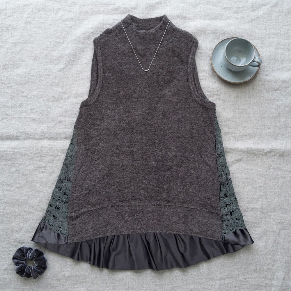 Moth Anthropologie Gray Lace Back Sleeveless Knit Tunic Sweater Mock Neck Small